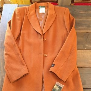 Perfect for fall! 🧡🍁🧡 NWT Suit Harve’ Benard